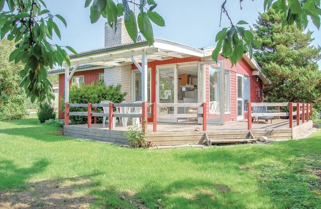 2 bedroom nice home in Hejls