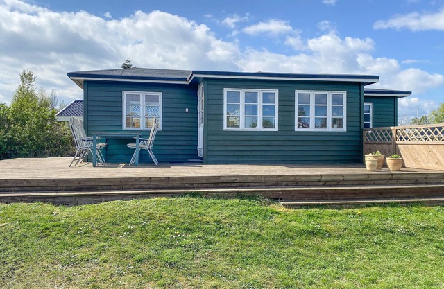 2 bedroom stunning home in Børkop
