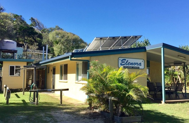 2 bedroom unit that sleeps 4 people