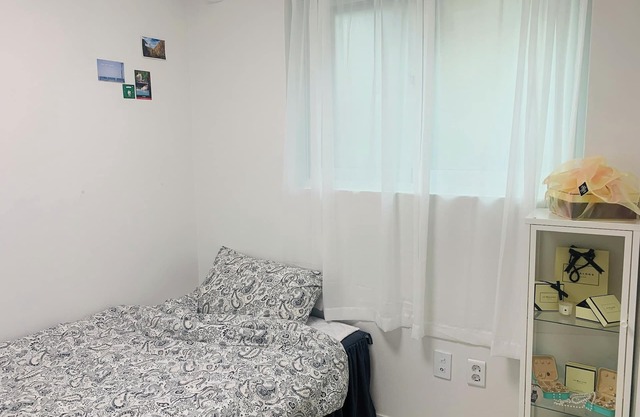 2-bedroom villa in charming Seoul with WiFi, AC