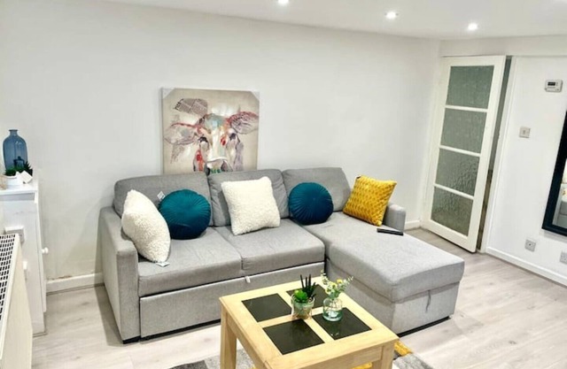 2 bedrooms haven near NEC, Airport