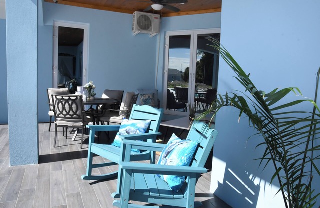 2-bedrooms, outdoor kitchen, with saltwater pool, AC, WiFi