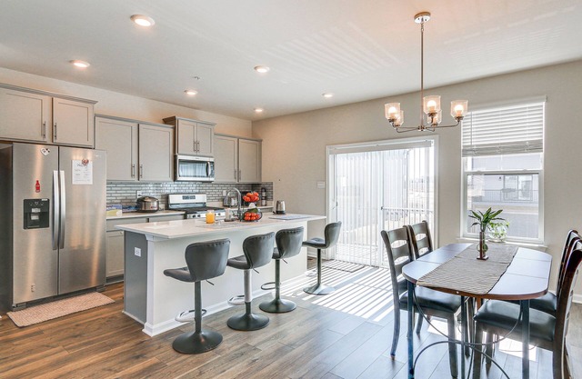 2 Mi to Dtwn Frederick: Updated Townhome