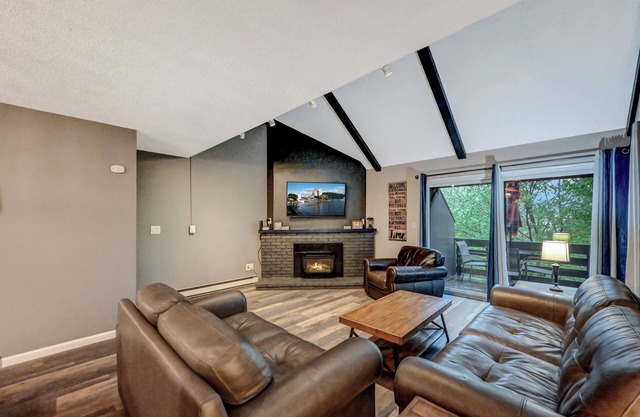 "2 Min From Aquatopia & Camelbeach Waterparks,Pool,Pickleball/Tennis,Zip-line"