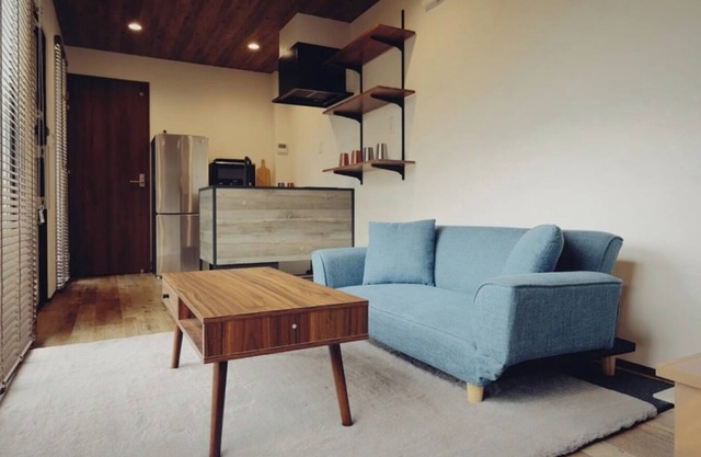 2 pet dogs small and medium sized Trailer house/Shikokuchuo City Ehime