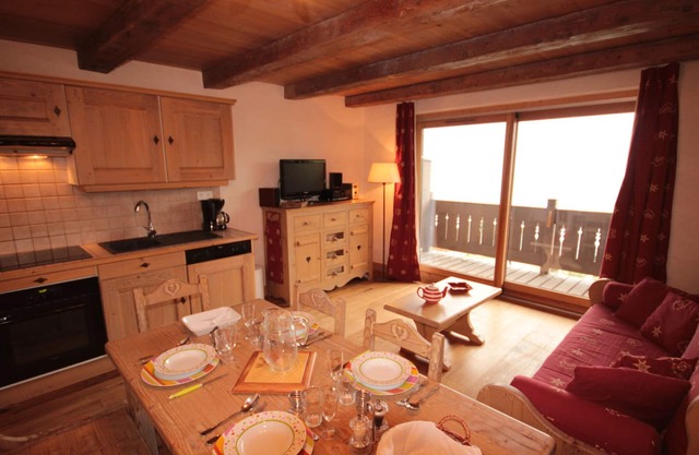 2-room cabin apt 6 pers in Les Saisies, garage included