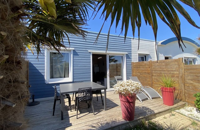 -20% Villa T2 with heated pool and sea view in Le Conquet