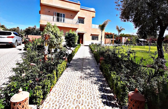 2000 m2 Maz Villa Featuring Free Sauna, BBQ + Pool (30 mins away from Marrakesh)