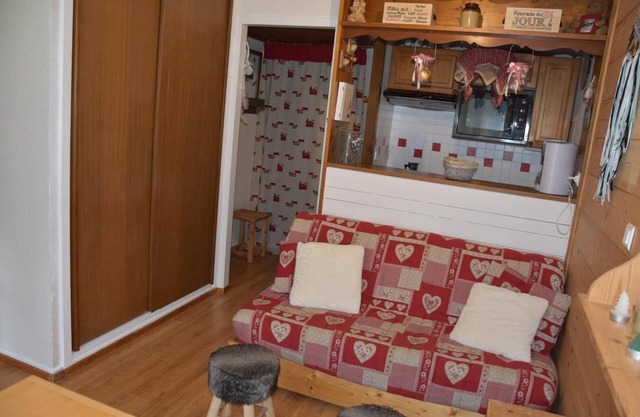 200m from ski slopes, Ground floor, terrace, tv, ski locker, 21m², Pralognan-la-Vanoise