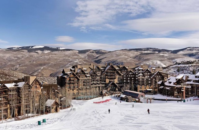 2024 Christmas Getaway: Ski-In/Out 3-Bed at Bachelor Gulch + 8 Lift Tickets!