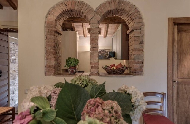 21 CHIANTI - Second Floor