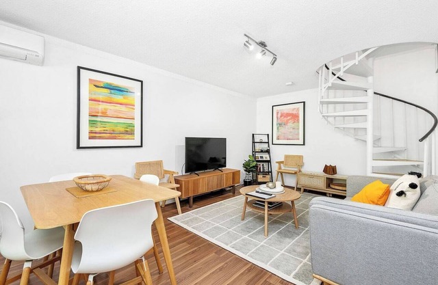 22 Heavenly Highgate NEW 2BR Parking HBF Park