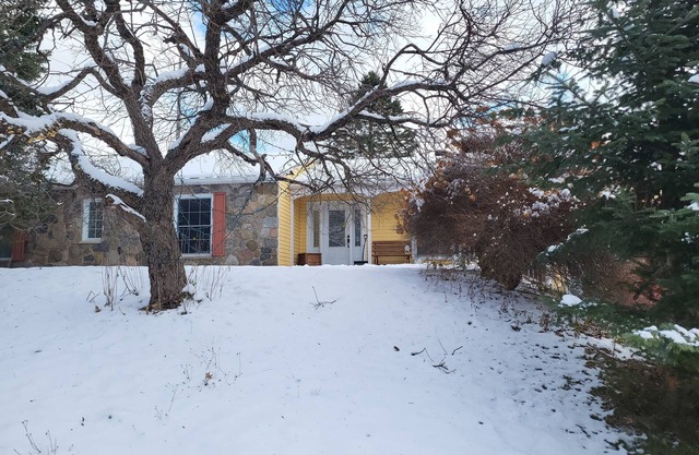 230$/night 5 Per.Charming Cottage,Wine route,int. horse event 20 min to bromont.