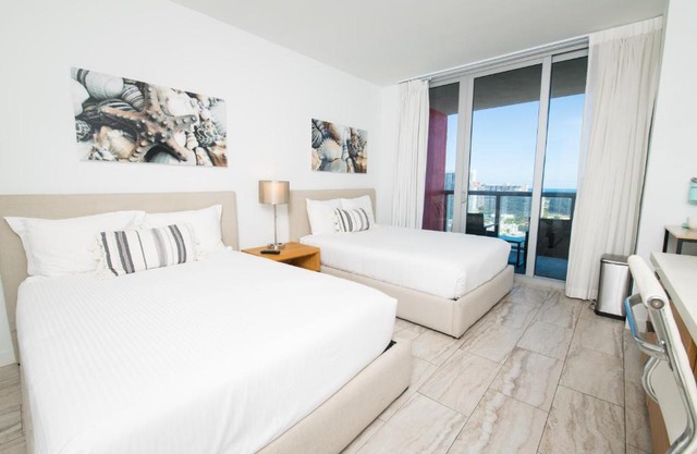 2409AB Stylish Breathtaking 2BR 2BTH Condo ideal for long stays by the beach