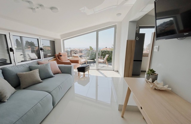 !25% OFF in September! - Luxury apartment near the sandy beach