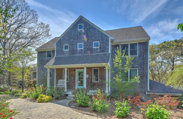 28 Parsons- New Listing! 5-Bedroom home in charming East Falmouth, pet-friendly!