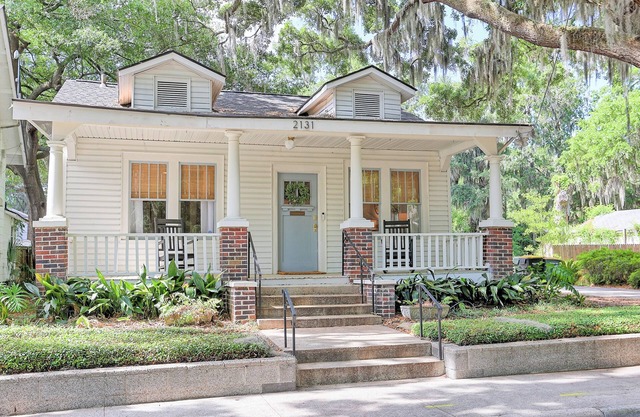2bd/1ba Cottage * Renovated * Cottage in Savannah * 30+ day stay