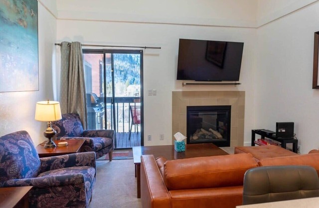 2BDR Frisco Condo Near Trails