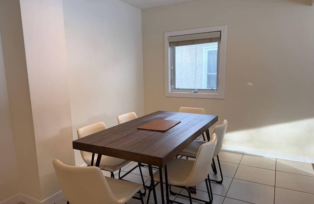 2Bed Bright & Stylish Ritchie Urban Retreat