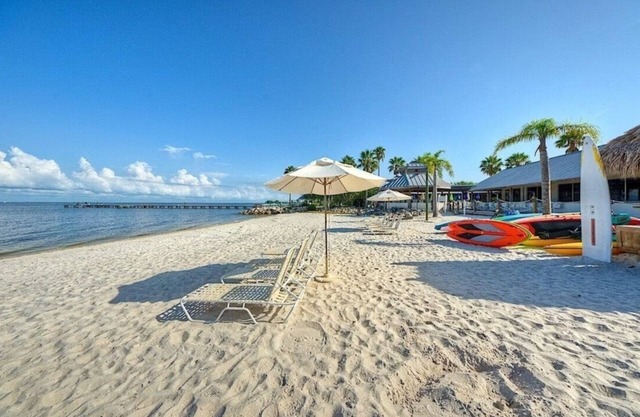 2BR 2.5BATH Waterfront Townhome with Beach & Amazing Amenities at Little Harbor!