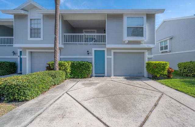 2BR/2BA Townhouse on Treasure Island
