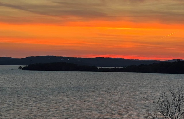 2BR Amazing Lake Views near Branson Landing/Paynes Valley by Tiger Woods