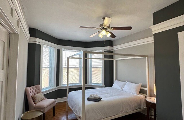 2Br Comfy BJ Hospital STL Zoo