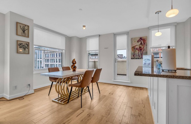 2BR Furnished Apartment near Smithsonian by RedAwning