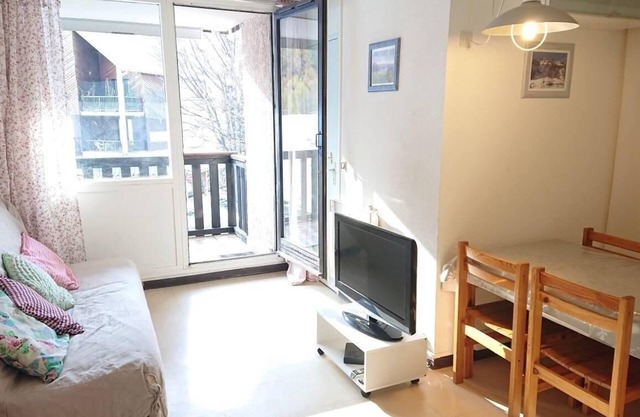 2nd floor, view mountain, balcony, tv, ski locker, 26m², Réallon