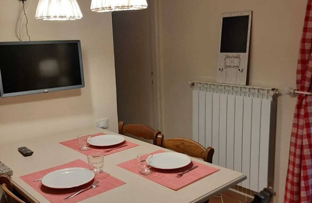 3/4 bed apartment with kitchen-living room, bedroom and bathroom