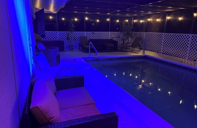 3 bed 2 bath, Heated Private POOL, Ft Myers near Cape Coral Bridge