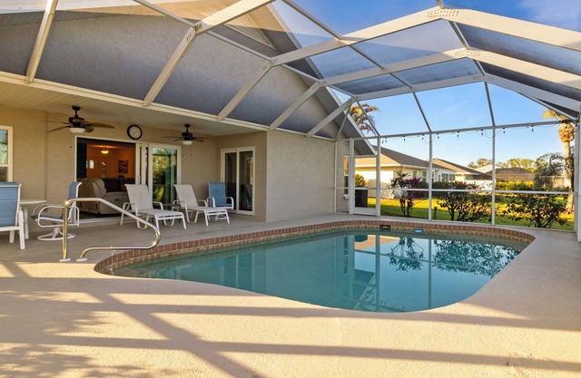 3 bed 2 bath pool home with everything you need.