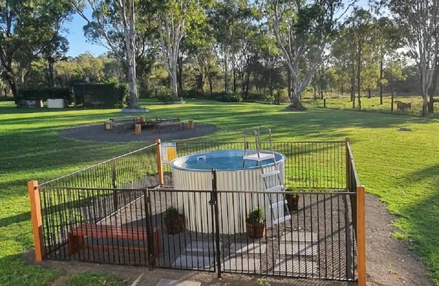 3 bed cottage nestled at centre of 21 acres