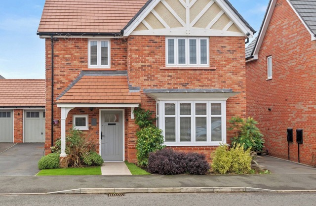3 Bed Detached House - Sky Tv - Garden - Pets
