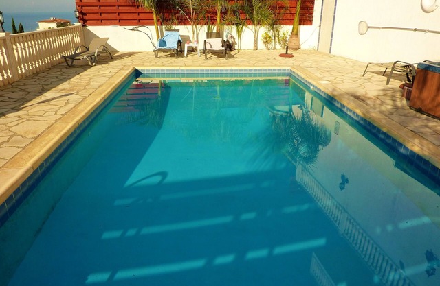 3 Bed Villa. Private pool. Jacuzzi. WiFi. Panoramic views.