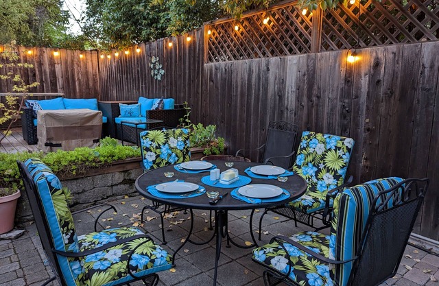 3-bedroom, 2-bathroom home with private backyard patio w/fire pit, BBQ & smoker.