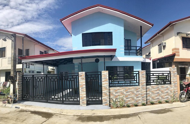 3 bedroom, 3 baths house in a secured subdivision
