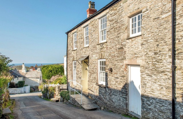 3 bedroom accommodation in Boscastle