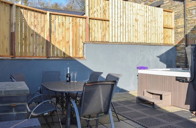 3 bedroom accommodation in Dihewyd, near Aberaeron