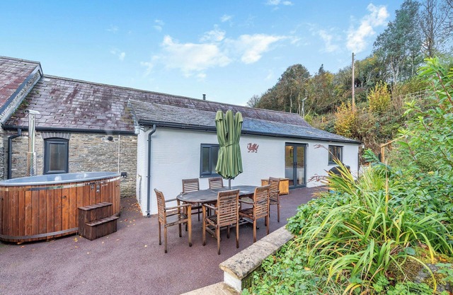 3 bedroom accommodation in Cribyn, Lampeter