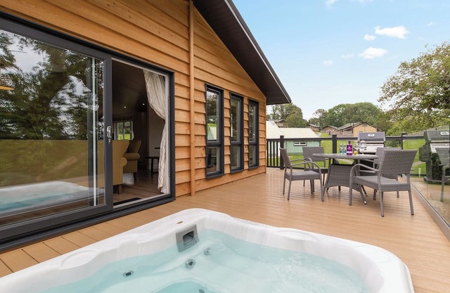 3 bedroom accommodation in Narberth