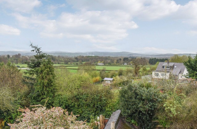 3 bedroom accommodation in Bodfari