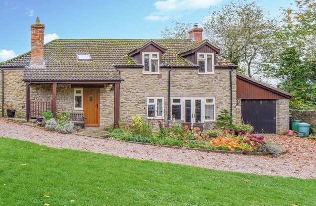 3 bedroom accommodation in Lydney