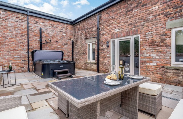 3 bedroom accommodation in Lytham