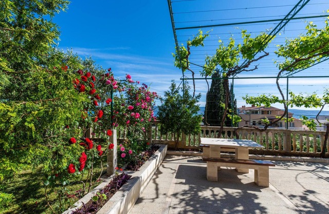 3 bedroom amazing apartment in Duce