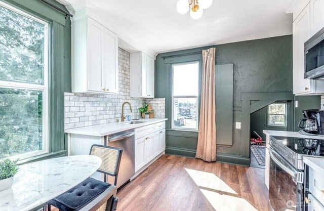 3-bedroom apartment in welcoming Tacoma with AC, WiFi