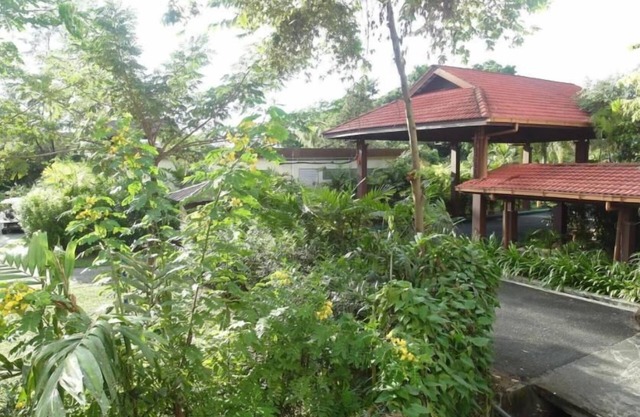 3 Bedroom Beachfront Apartment