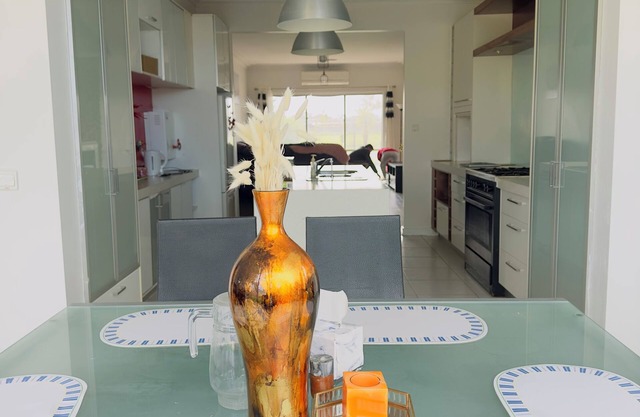 3 Bedroom cozy villa in Werribee near Werribee CBD and other amenities