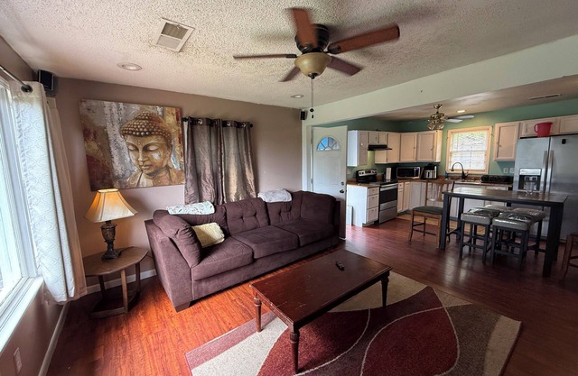 3-bedroom house in charming Kannapolis with AC