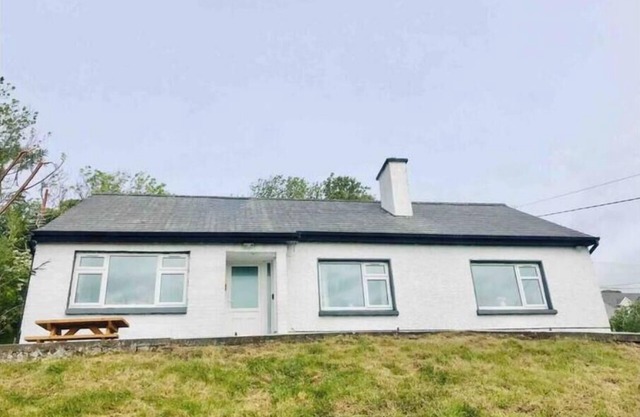 3-bedroom house in Killybegs with WiFi perfect for kids and family